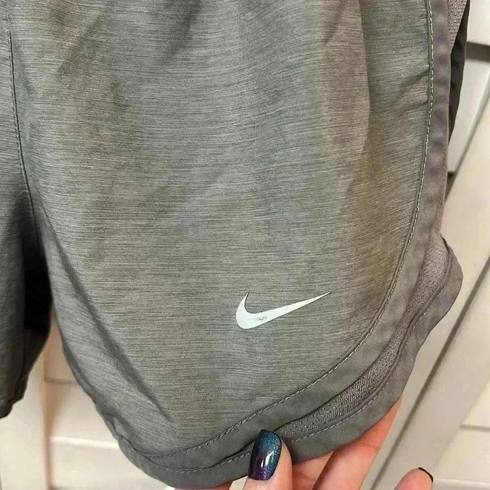 Nike Gray Dri-Fit Shorts - Size XS - Picture 3 of 5